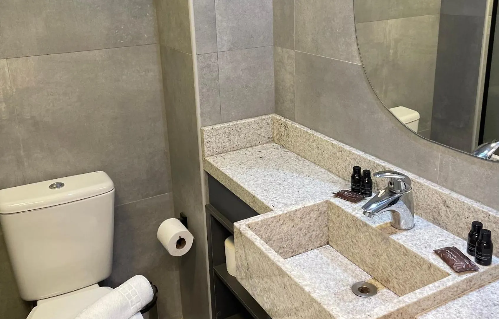 Flat, Studio, Loft De Luxo Em Porto Alegre No Moinhos De Vento 0*,